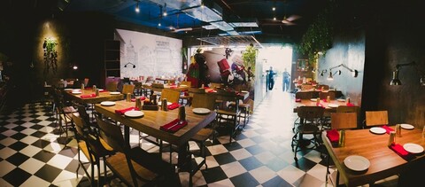 Cyber Hub Specialty Restaurant 6